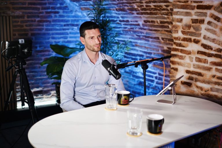 Tournage d’une interview guidée au studio La Voûte à Toulouse