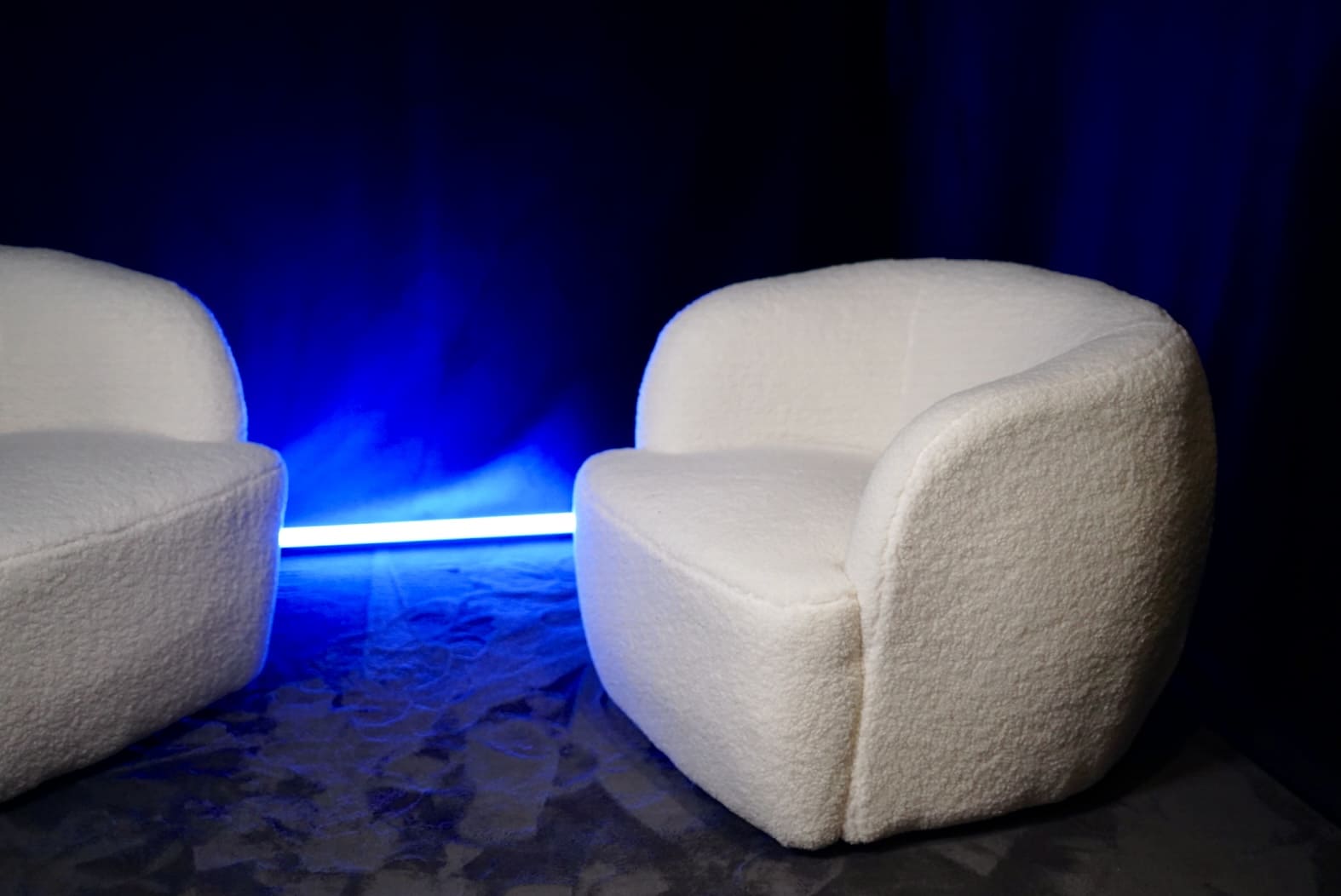 Le décor cinéma du studio La Voûte à Toulouse, prêt pour un tournage